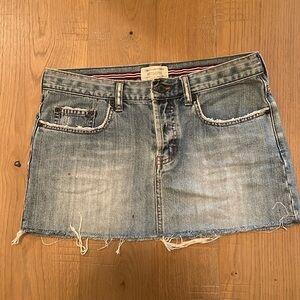 Abercrombie & Fitch Faded Whisker Distress 100% Cotton Denim Mini Skirt Size 4